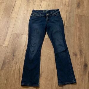 Wrangler Sadie Mae low rise boot cut 5/6 32 inch length.